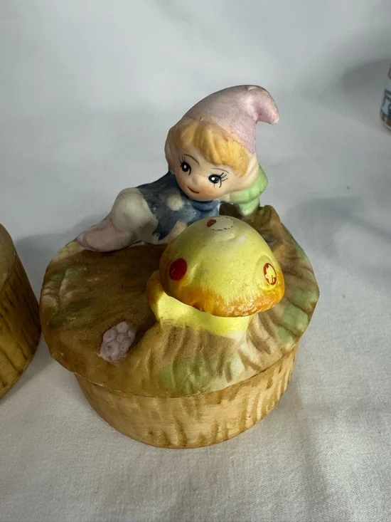 Vintage Homco Pixie Mushroom Trinket Boxes Set of 2 Ceramic Woodland Elf - Picture 4 of 9